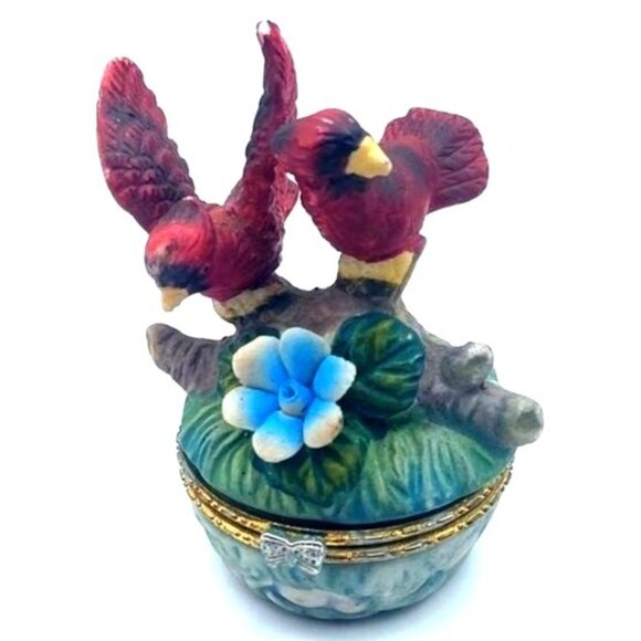 Vintage Ceramic Red Cardinal Bird Hinged Trinket Box With Blue Flower & Gold Acc - Picture 1 of 5